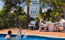 Island Palms Motor Inn - Forster - Accommodation in Surfers Paradise